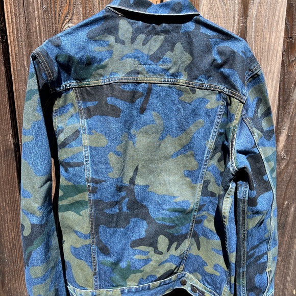 Levi’s Jacket - Picture 4 of 6